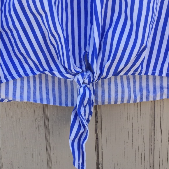 Charlotte Russe Striped blouse - Picture 3 of 8